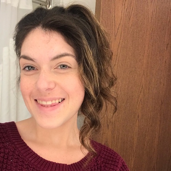 Meet your seller💕 - Picture 2 of 13